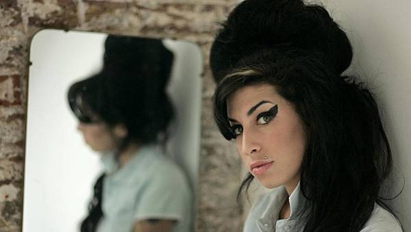amy_winehouse1-xlarge.jpg amy_winehouse1-xlarge.jpg