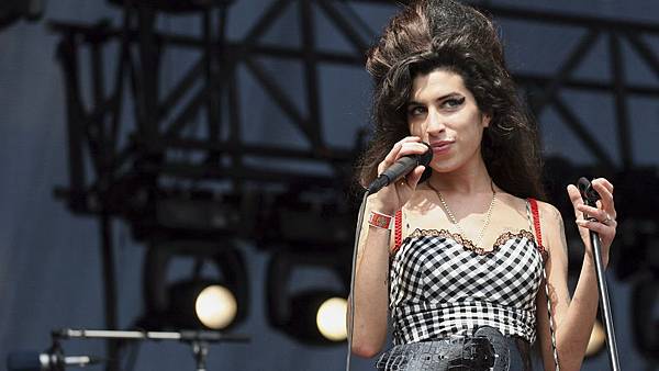 amy-winehouse-documentary-movie-review-intimate-music-death-2015-01.jpg amy-winehouse-documentary-movie-review-intimate-music-death-2015-01.jpg