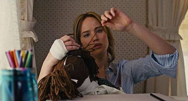 01-jennifer-lawrence-as-joy.jpg 01-jennifer-lawrence-as-joy.jpg