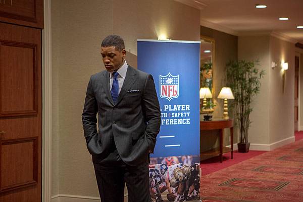 Concussion-NFL_Rose.jpg Concussion-NFL_Rose.jpg