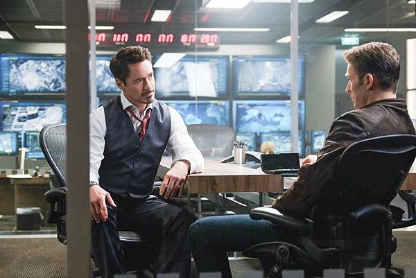 captain-america-civil-war-robert-downey-jr-chris-evans.jpg captain-america-civil-war-robert-downey-jr-chris-evans.jpg