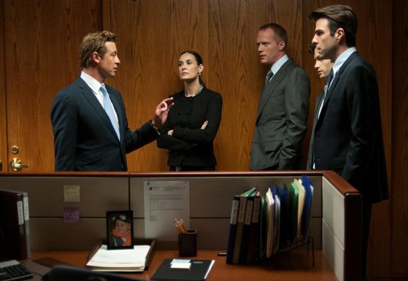 Simon-Baker-in-Margin-Call.jpg Simon-Baker-in-Margin-Call.jpg