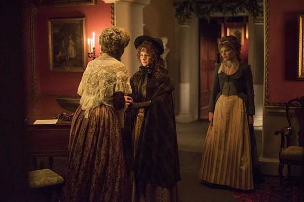 love-and-friendship-mit-emma-greenwell-und-morfydd-clark.jpg love-and-friendship-mit-emma-greenwell-und-morfydd-clark.jpg
