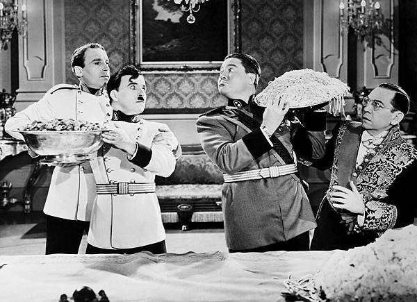 great-dictator-food-fight-charlie-chaplin-jackie-oakley.jpg great-dictator-food-fight-charlie-chaplin-jackie-oakley.jpg