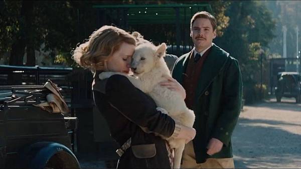 13164-the-zookeeper-s-wife-clip-stay-safe.jpg 13164-the-zookeeper-s-wife-clip-stay-safe.jpg