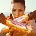 Wonder-Woman-Movie-Glowing-Vambraces.jpg