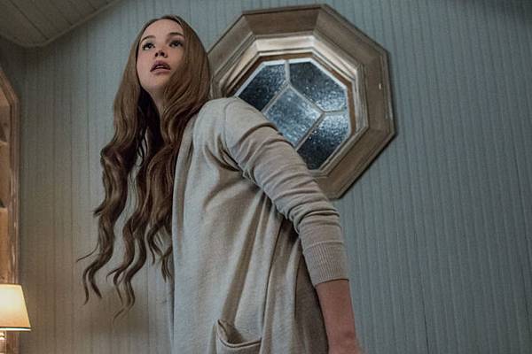 jlaw-octogon-window.jpg jlaw-octogon-window.jpg