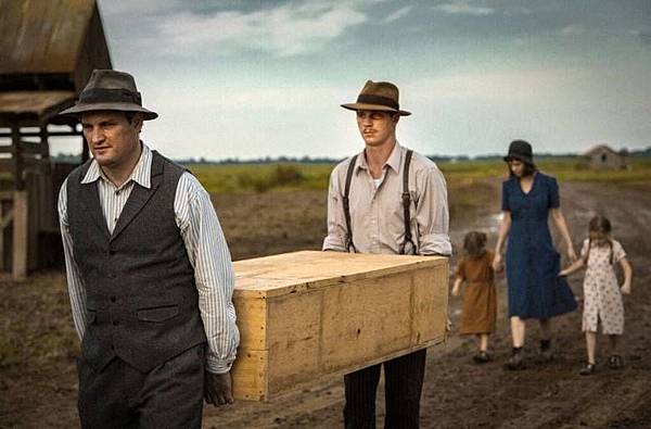 Mudbound-B.jpeg Mudbound-B.jpeg