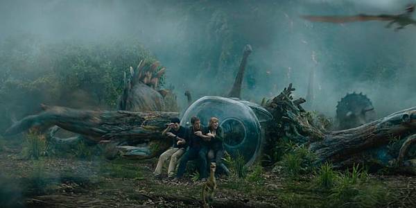 Jurassic-World-Fallen-Kingdom-Chris-Pratt-and-Bryce-Dallas-Howard.jpg Jurassic-World-Fallen-Kingdom-Chris-Pratt-and-Bryce-Dallas-Howard.jpg