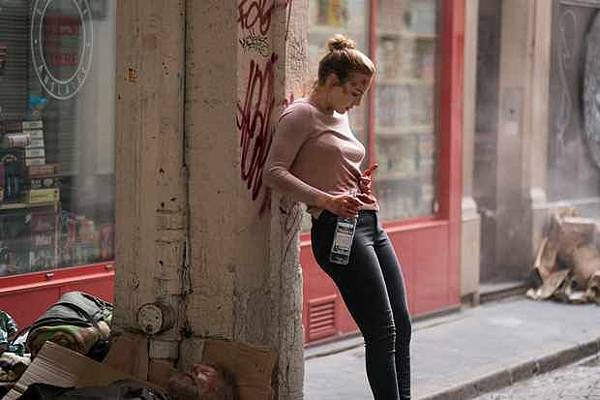 17250008-high_res-killing-eve-s2-9a84a02.jpg