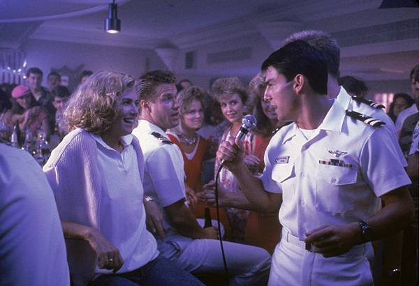 top-gun-1986 singing.jpg