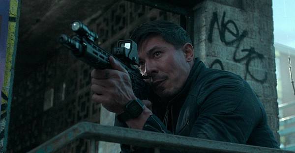 《限時營救》(Wildcat) - 給凱特貝琴薩耍帥用的制式