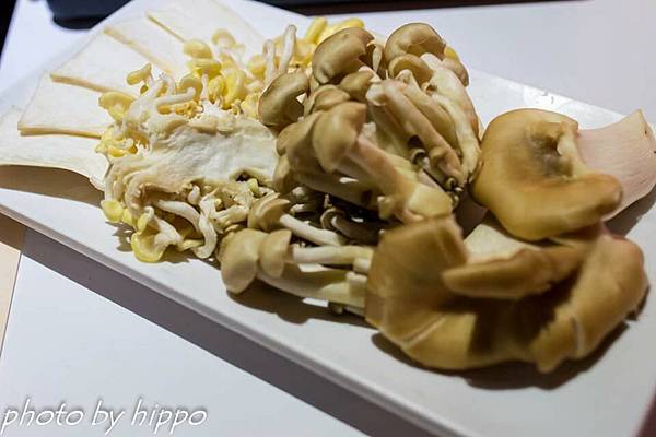 65835_413900118691003_1110887202_n