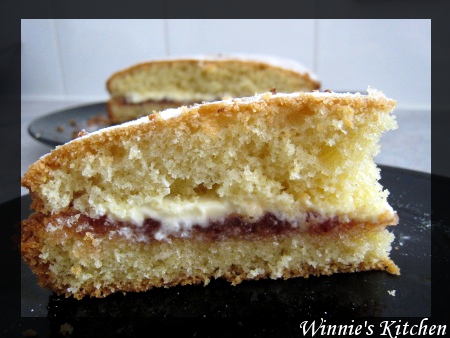 Victoria sponge.jpg