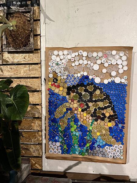 MOMO熊環保藝術家-瓶蓋大變身