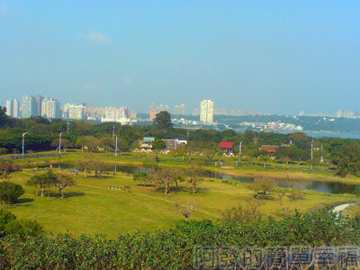 八里騎車趣09-十三行文化公園