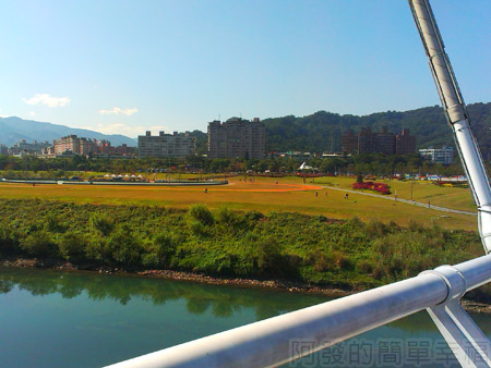 新店陽光運動園區14陽光橋上鳥瞰運動園區