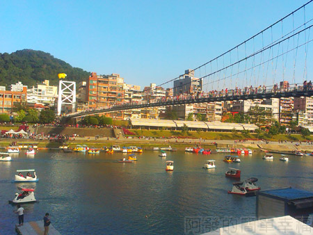 陽光運動園區櫻花自行車道23碧潭吊橋