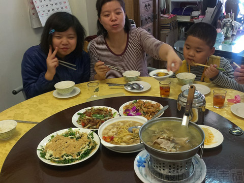 融華小吃店06佳餚上桌