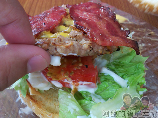 新埔站-無名攤車漢堡14招牌漢堡