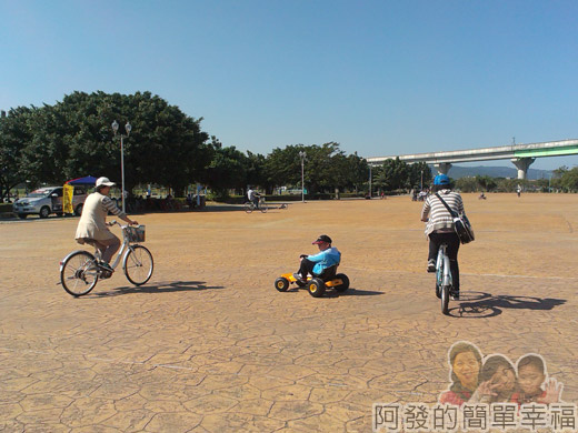 大臺北都會公園II03-疏洪親水公園-二重租借站廣場.jpg