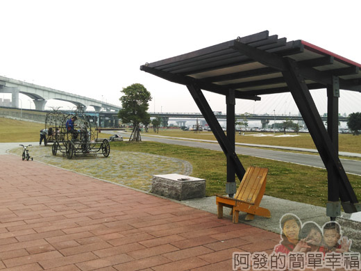 大臺北都會公園II28-幸福水漾公園-涼亭與南瓜馬車.jpg