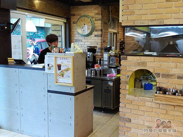 向陽晨間飲食館03-櫃檯與工作區