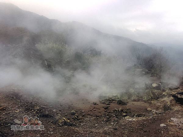 八煙聚落41-此處為當地溫泉露頭範圍地底不斷冒出熱氣