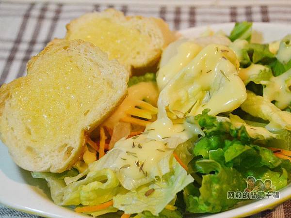 手打蒜味美乃滋09-塗抹麵包或當生菜沙拉醬 手打蒜味美乃滋09-塗抹麵包或當生菜沙拉醬