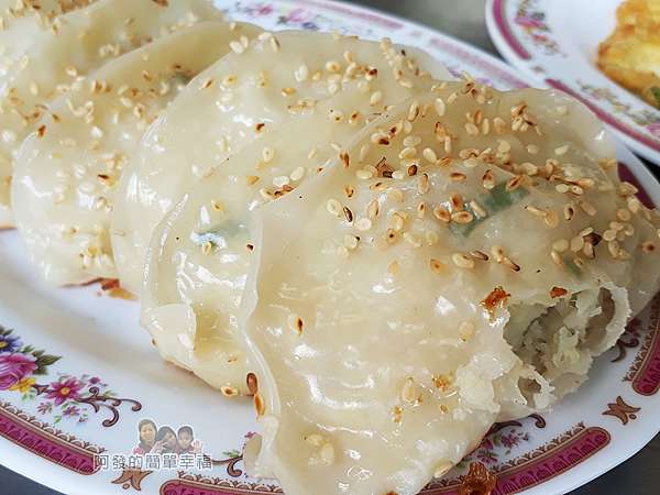 新北市三峽食記 鍋貼王子在地超高人氣排隊美食 中式銅板早餐之鍋貼 蛋餅 銅板美食 三峽排隊美食 阿發的簡單幸福