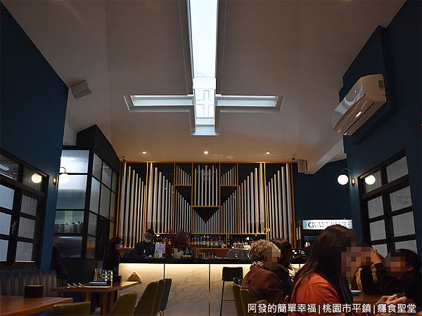 癮食聖堂04-餐廳天花板.JPG