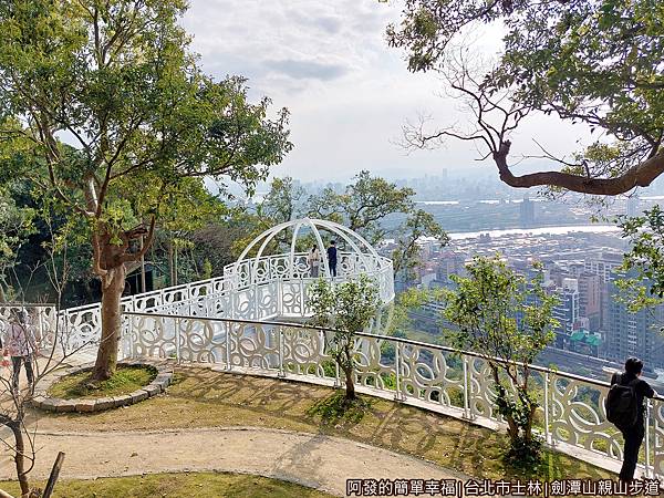 劍潭山親山步道23-微風平台往北眼平台方向視角.jpg