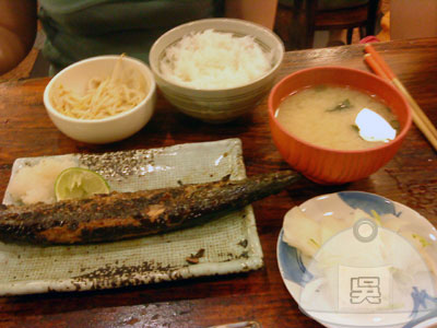 肥前屋-秋刀魚定食100元.jpg