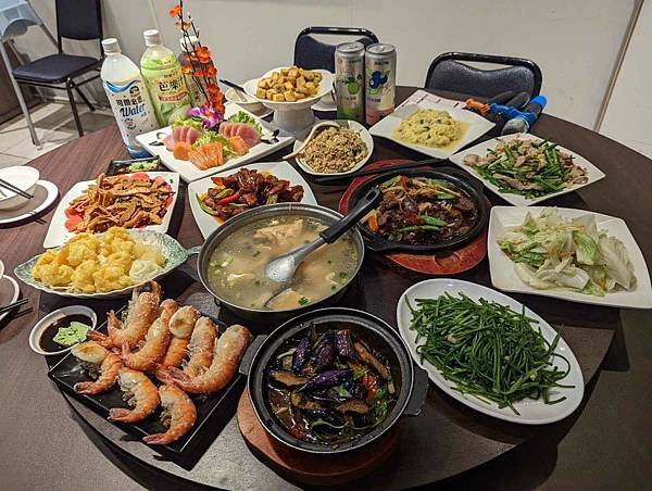 新北泰山美食推薦-集鮮城水產餐廳-海鮮熱炒/泰國蝦/超大空間