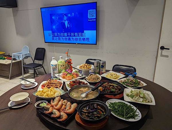 新北泰山美食推薦-集鮮城水產餐廳-海鮮熱炒/泰國蝦/超大空間