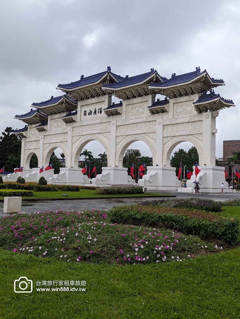 2023 1020 一路走走吃吃到台北。