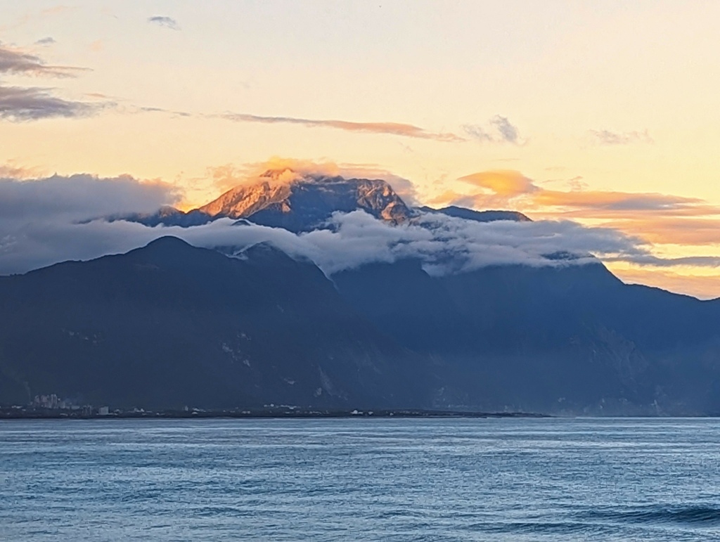 2023 1218 體驗花蓮魅力，大自然美景，湛藍天際線，碧