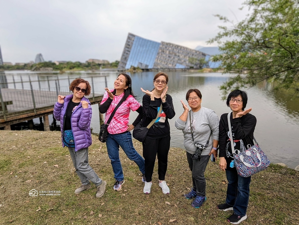 2024 0229 台北到宜蘭，走過懷舊小漁村，望著海享受鮮
