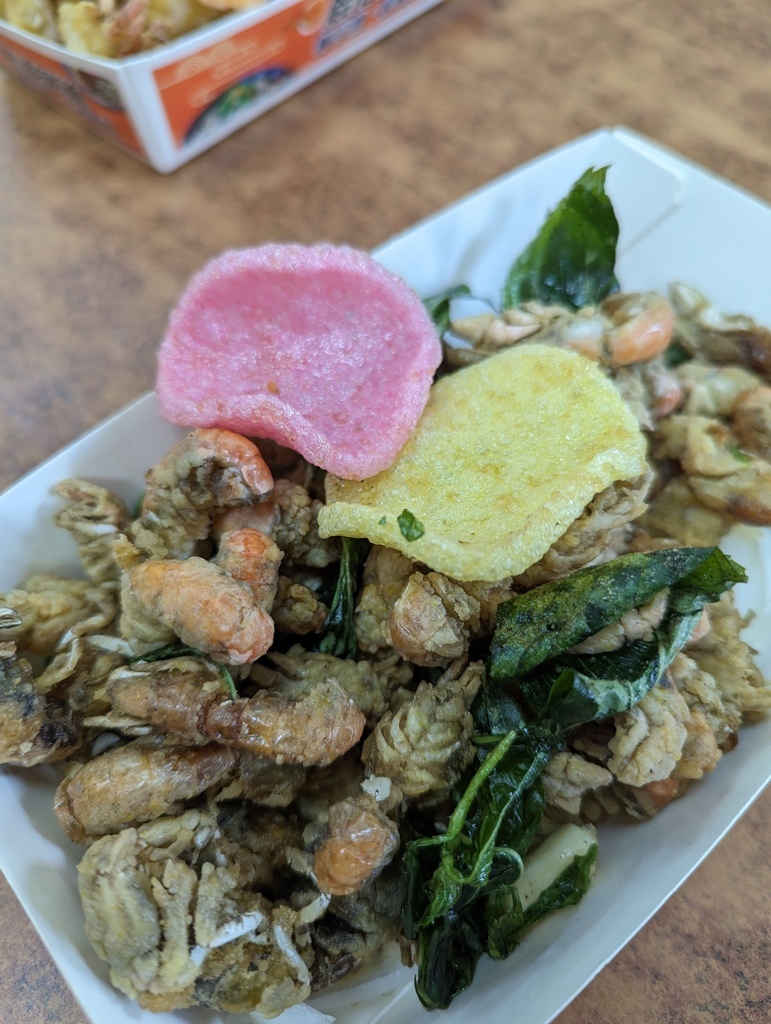 2024 0318 鹿港，彰化旅遊，參觀完玻璃媽祖廟，鹿港老