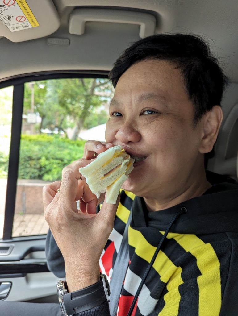 2024 0425 要回去之前再次安排了三明治，滷肉飯，豬大