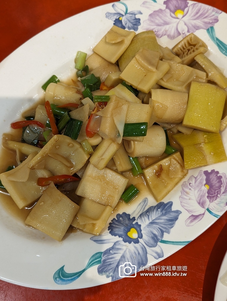 2024 0511  中午 佛陀紀念館百味軒素食自助餐TWD