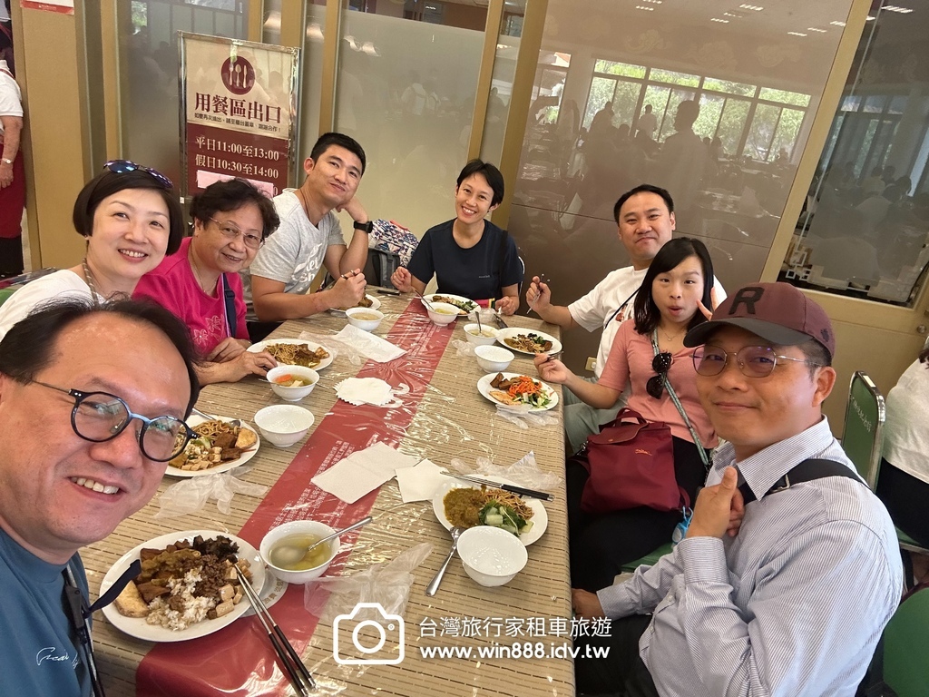 2024 0511  中午 佛陀紀念館百味軒素食自助餐TWD
