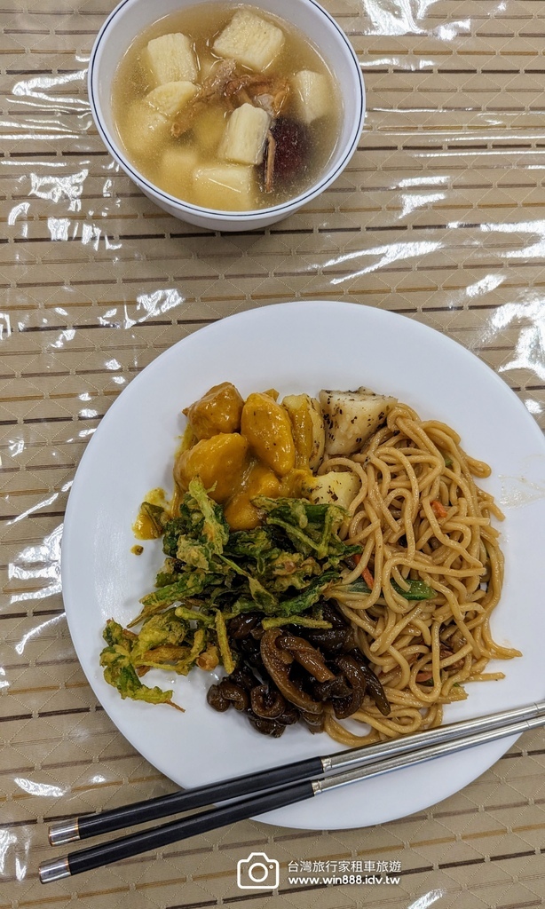 2024 0511  中午 佛陀紀念館百味軒素食自助餐TWD