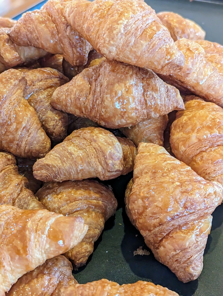 2024 0605 休假第3天整理清潔完車子，出門覓食，腦海