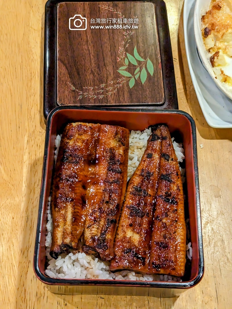 2024 0611 中午享用德式麵包+頂級橄欖油+薩米克醋，