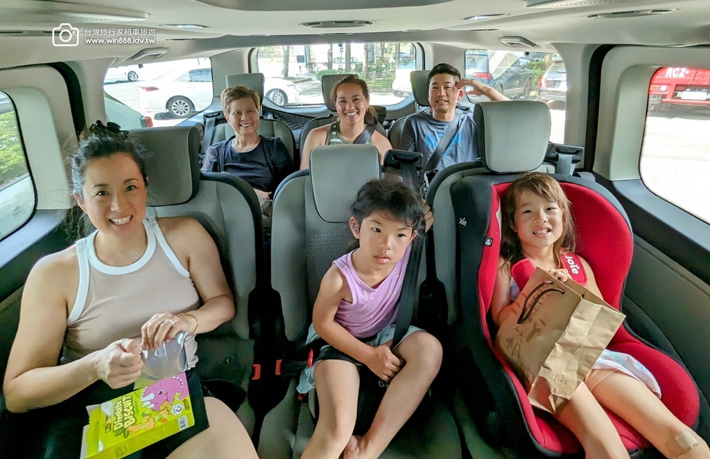 2024 0614 D7 台中-鴨箱寶彩繪-野柳地質公園。