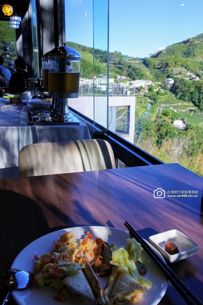 2024 1006 日落.觀星.朝陽，在玻璃屋內享用民宿老闆