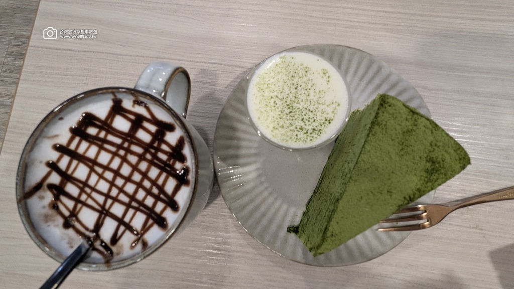 2025 0316 走著走著來到這家手做千層蛋糕，抹茶口味加