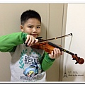 1030311~成成Duck班練習小提琴(6Y5M)