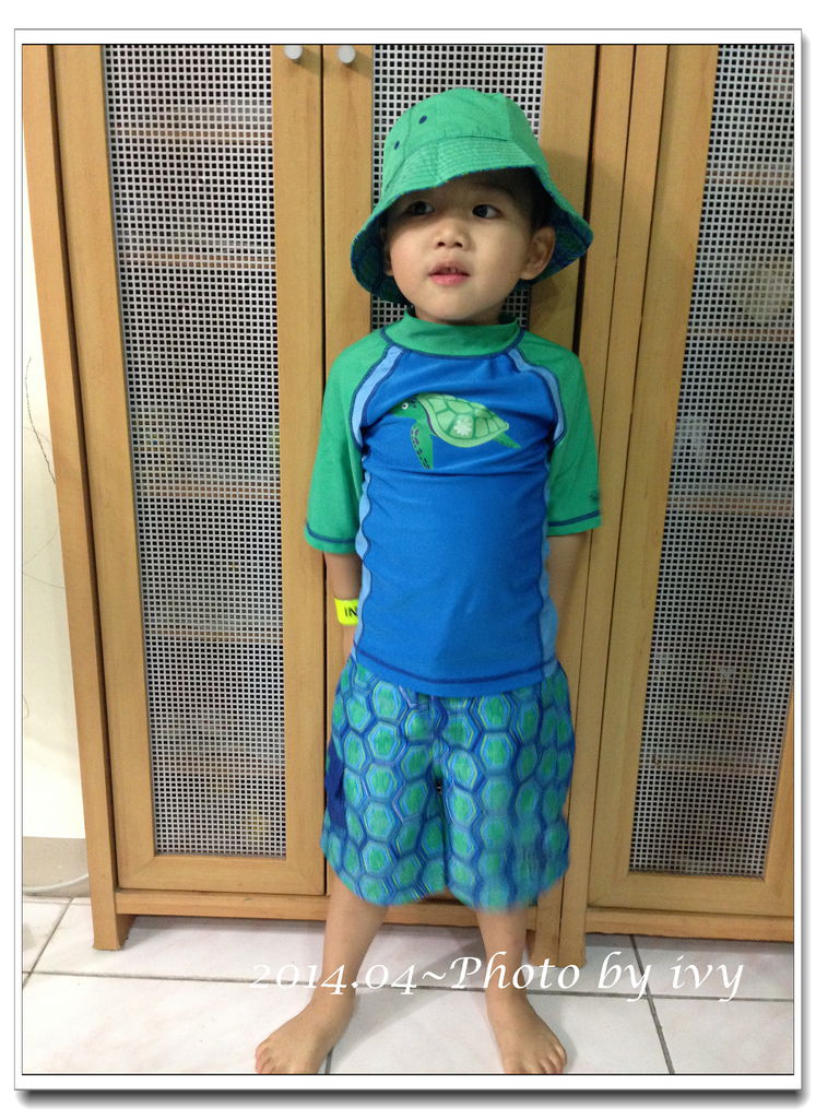 1030420~YOYO鈞新泳衣(4Y4M) 1030420~YOYO鈞新泳衣(4Y4M)